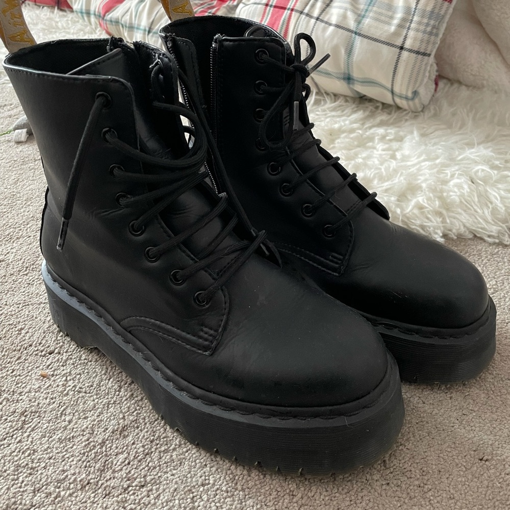 Dr. martens Vegan Leather Jadon Platform Boots Size 10